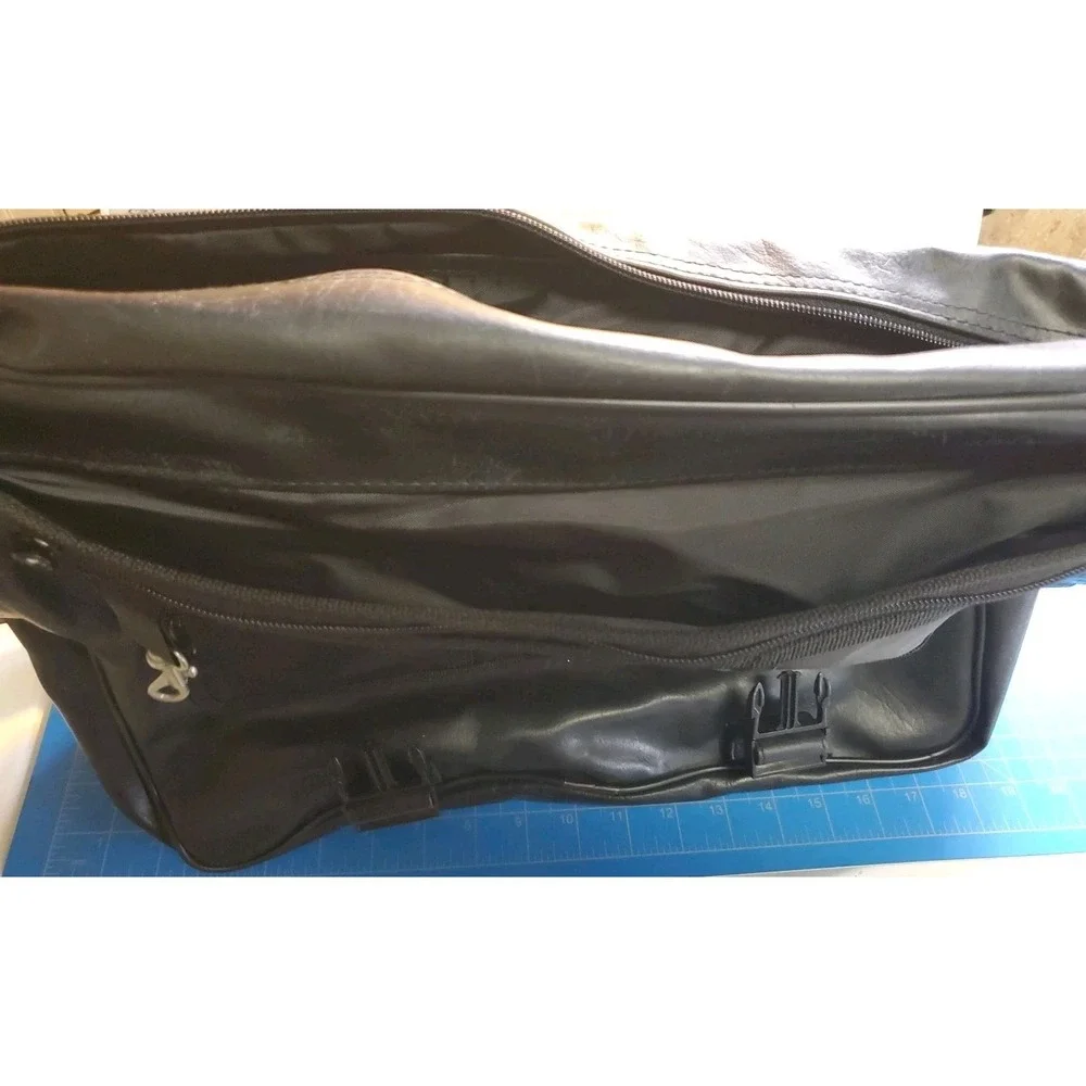 Black Nylon & Leather Messenger Briefcase Laptop Travel Bag